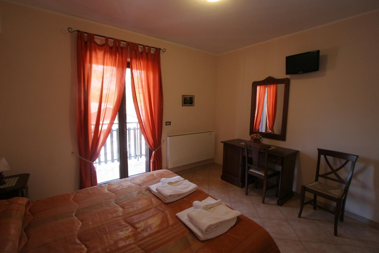 B&B La Tana Dell'Orso Villalago Zewnętrze zdjęcie